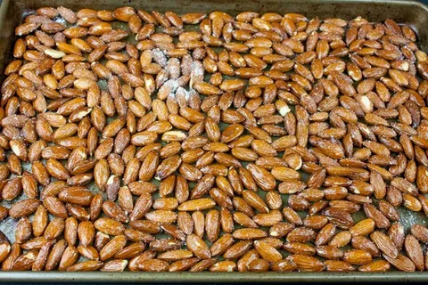 تصویر 3 از قیمت بادام درختی نمکی + پخش تولید ی عمده کارخانه